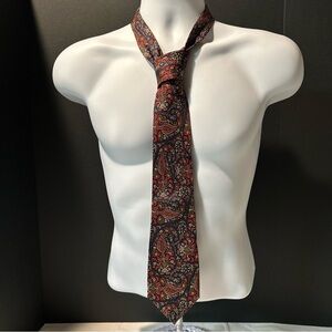 Saks Fifth Avenue 100% Silk Italy Red 62”x4” Luxury Tie